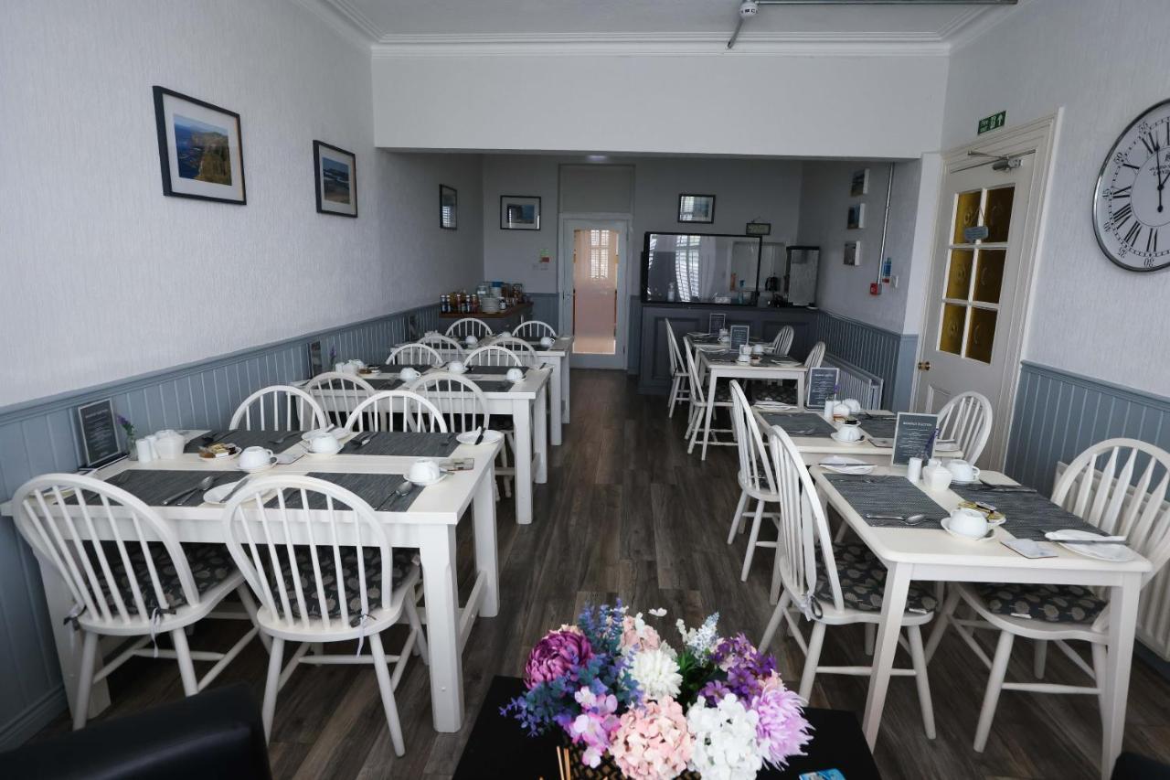 Mandalay Hotel Portrush Exterior photo
